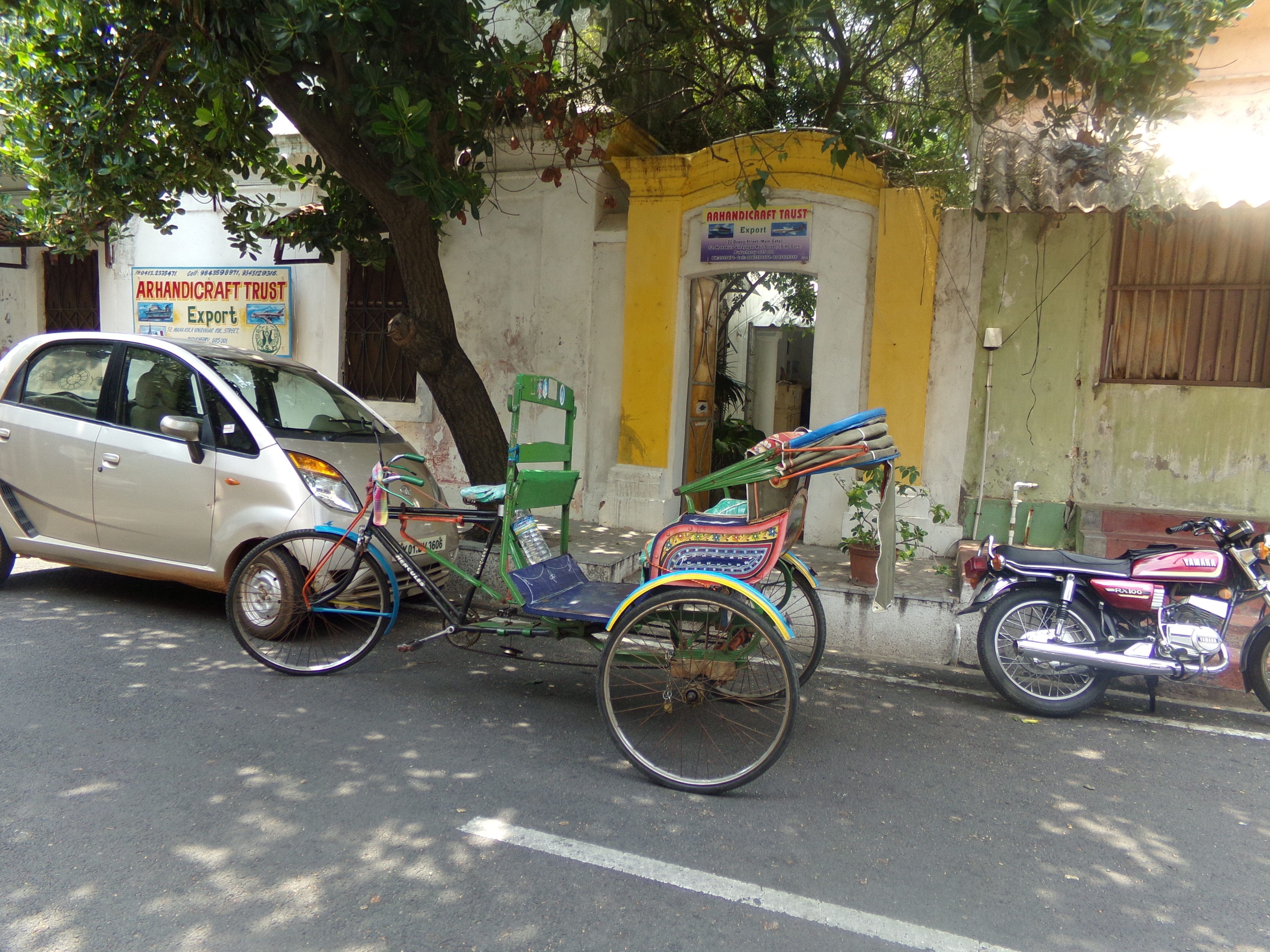 ancien tuktuk Inde Pondicherry