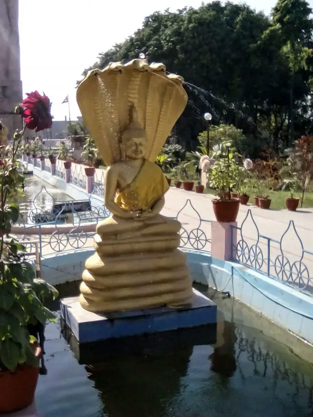 fontaine bouddha sanarth inde visiter