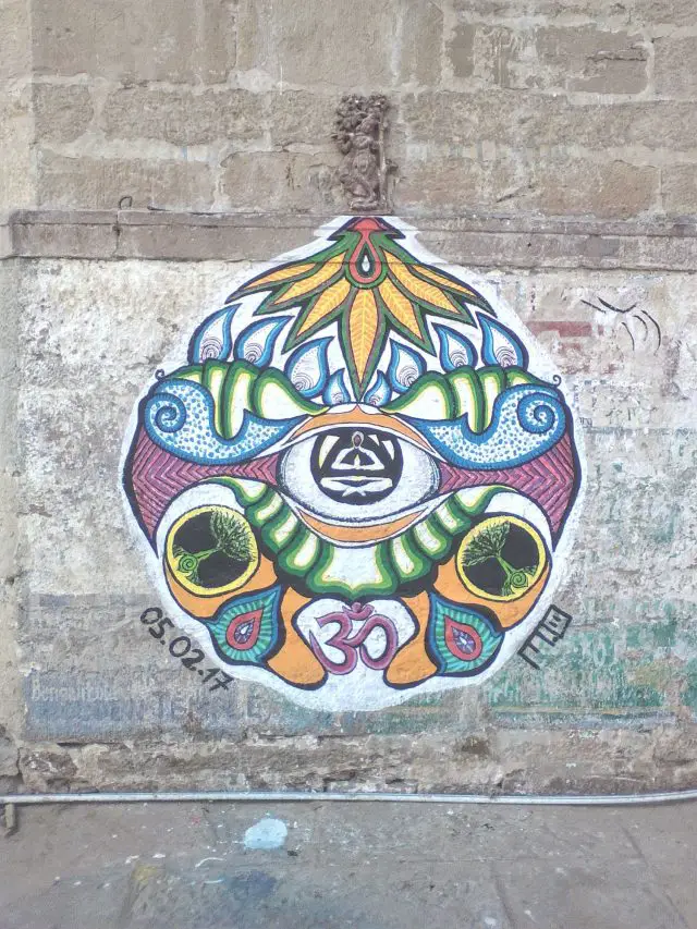 streetart varanasi inde om dieux hindous