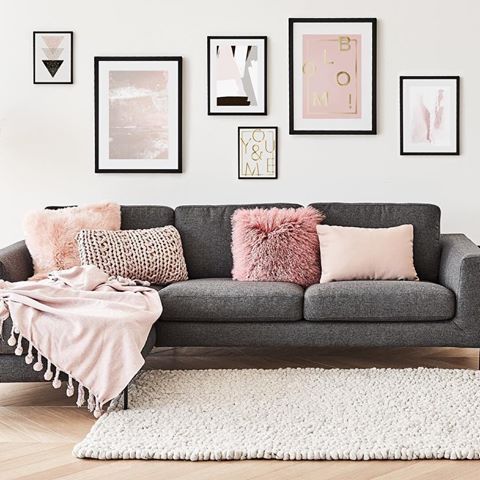 salon gris rose et blanc decoration tendance ambiance cosy et féminine