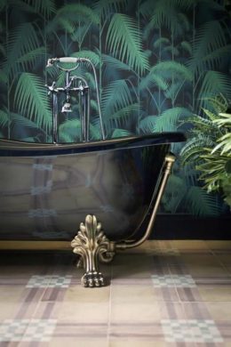 salle de bain raffinee papier peint tropical