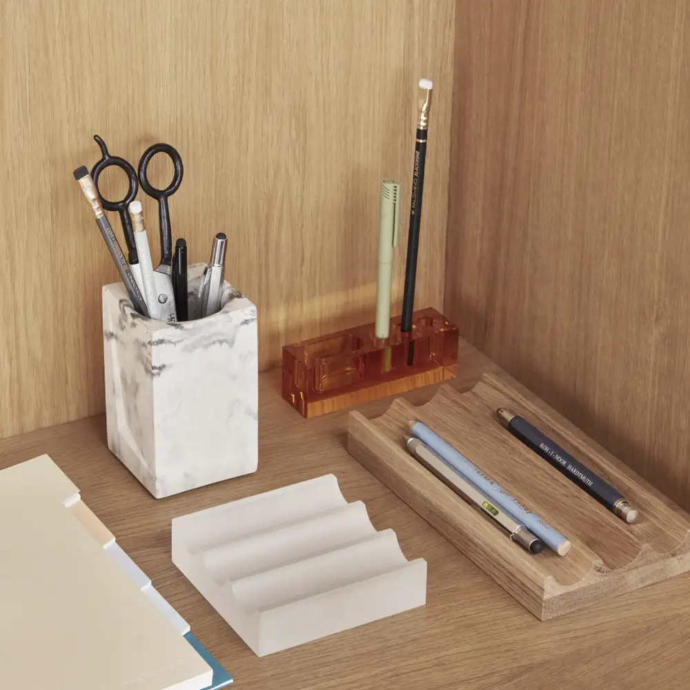 bureau minimaliste indispensable 8