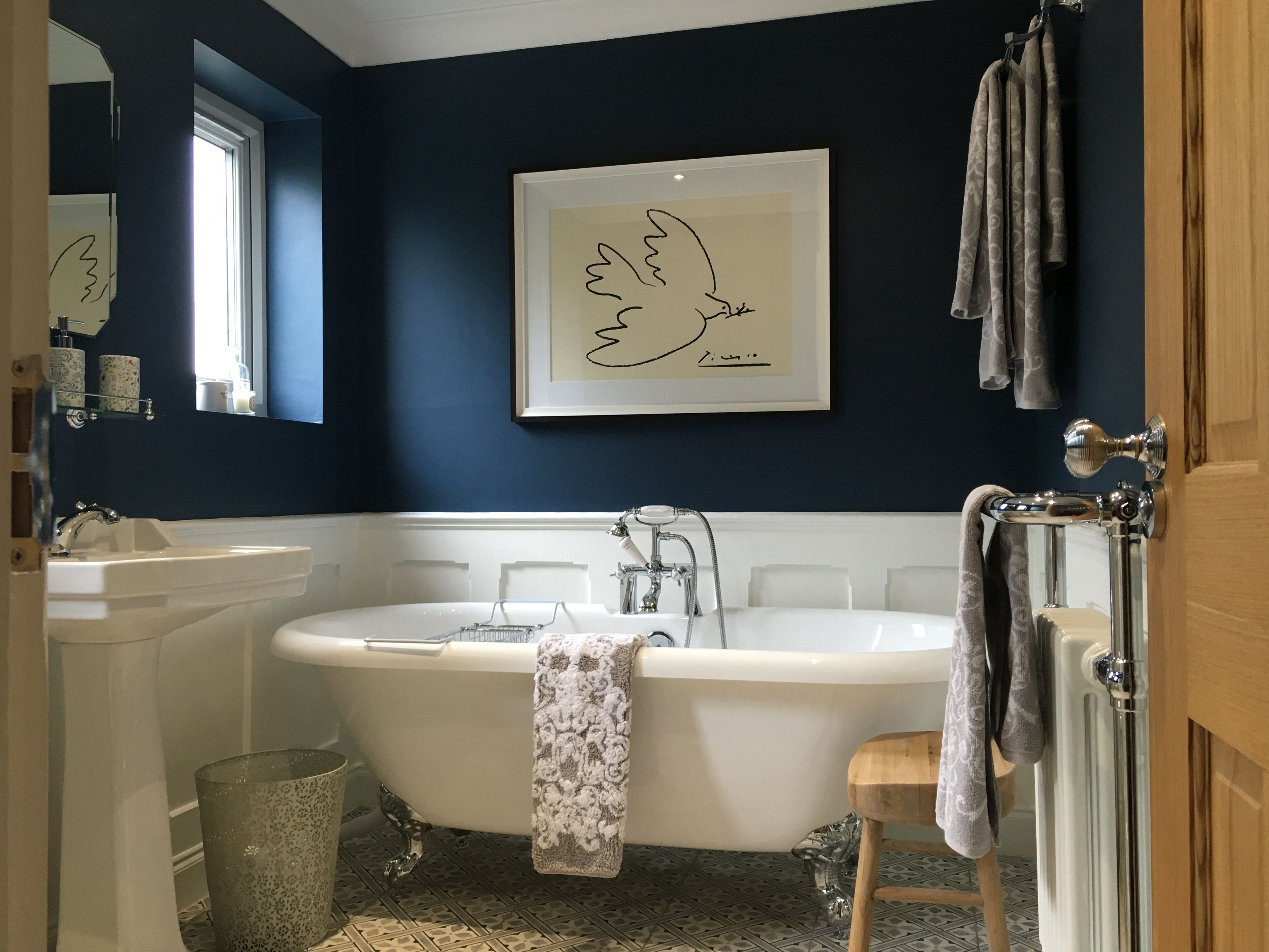 salle de bain bleu peinture chic et tendance