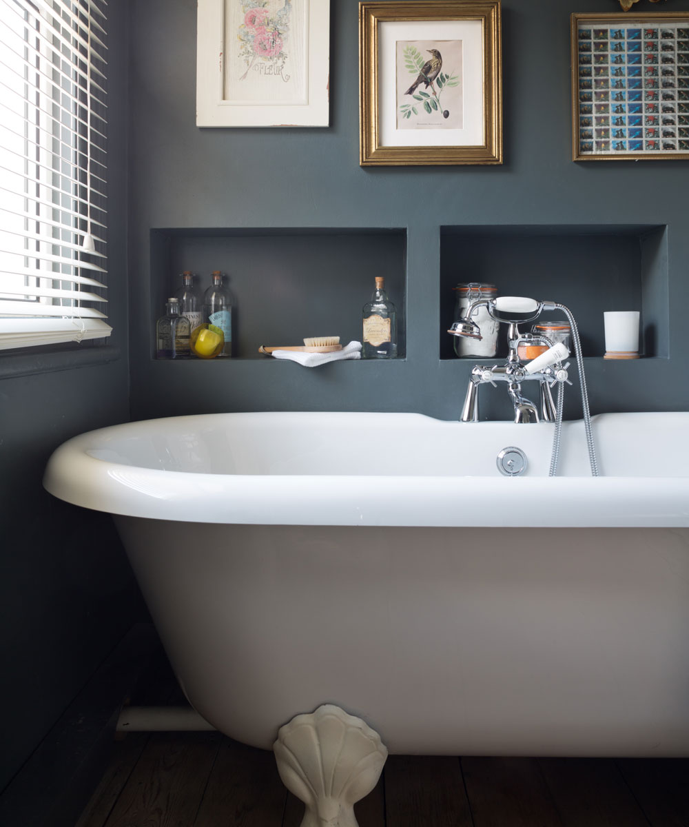 couleur sombre salle de bain peinture grise anthracite