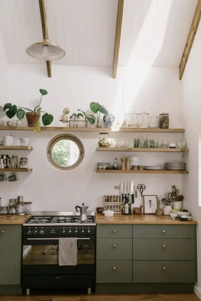 decoration cuisine style nature exemple meuble vert peinture blanche lumiere naturelle