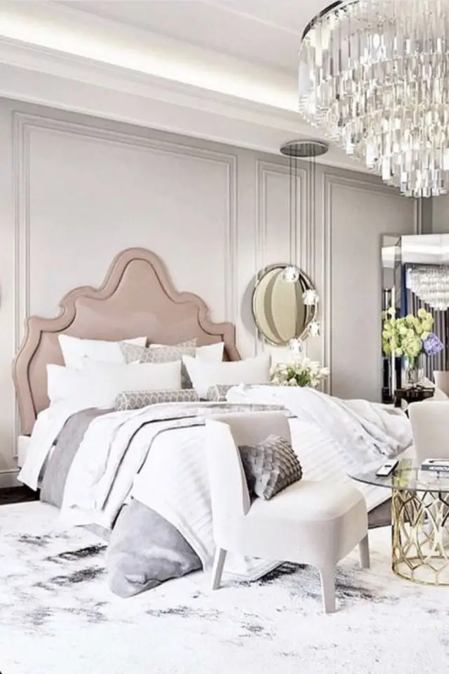 exemple chambre syle classique chic tête de lit rose poudré clair