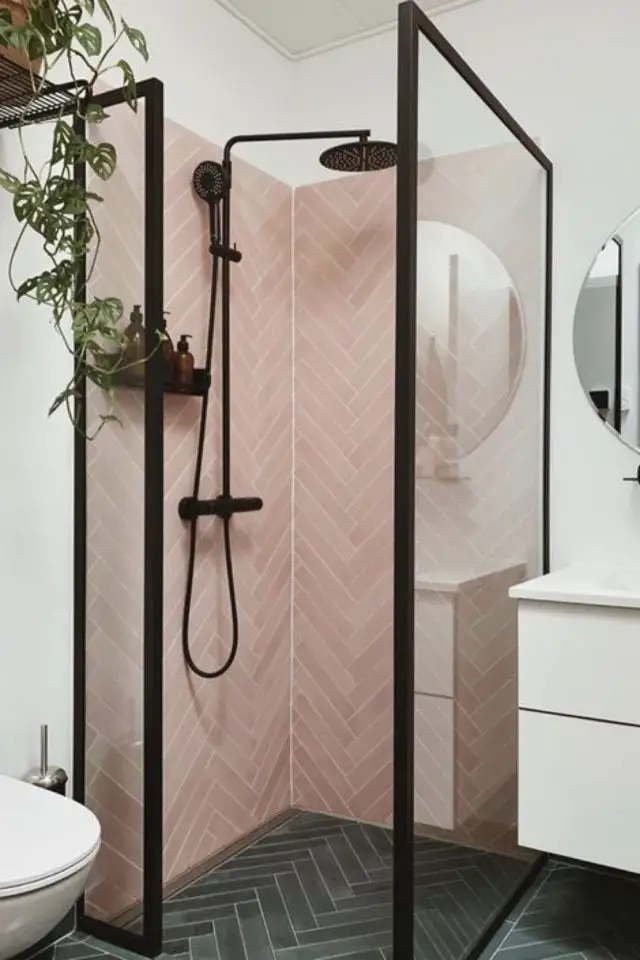 petite salle de bain plus lumineuse exemple paroi douche transparente moderne