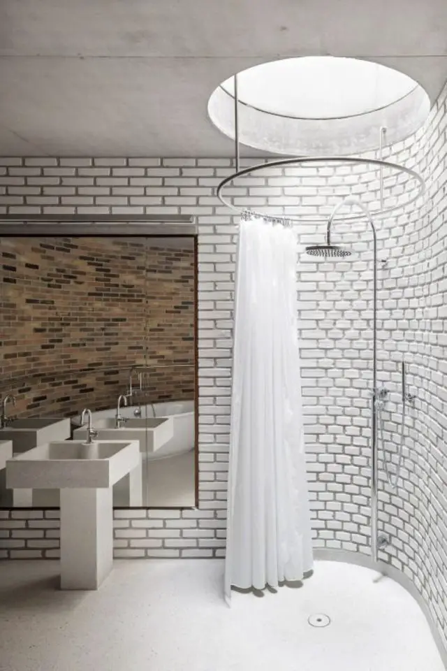 renovation salle de bain lumiere naturelle puit de lumiere original