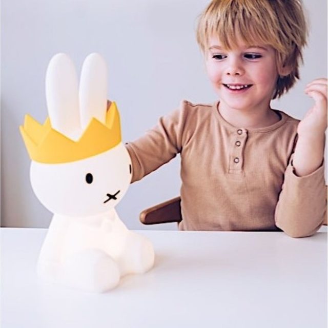 chouchouter chambre enfant hiver idee veilleuse lapin