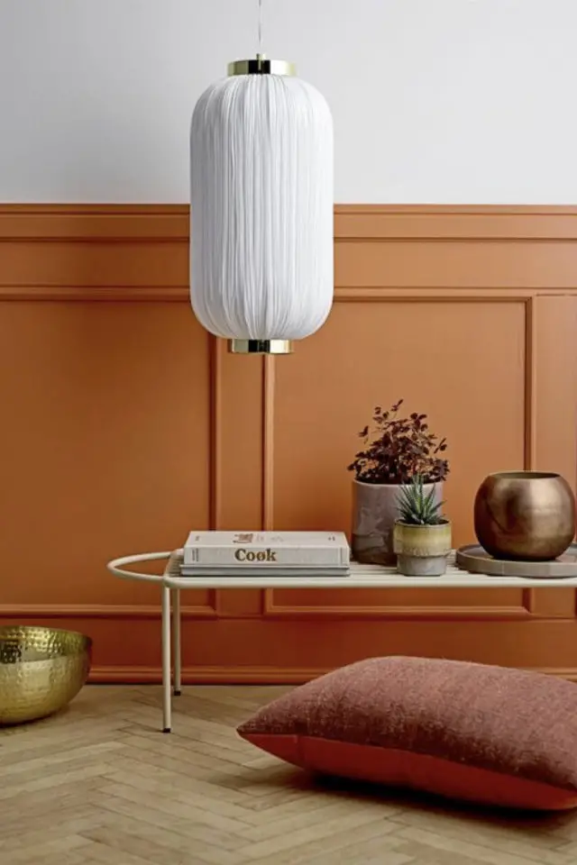 hiver manque lumiere lampe appoint lampe design mur soubassement orange et blanc