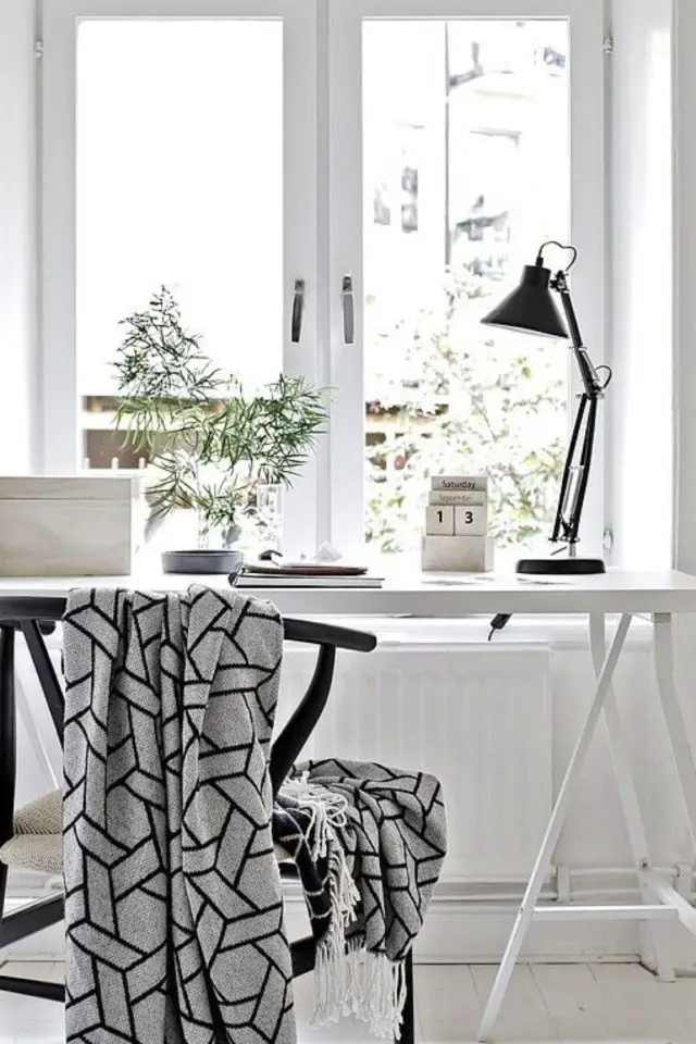 bureau decoration lampe exemple décor et meuble blanc lampe noir minimaliste et lumineux