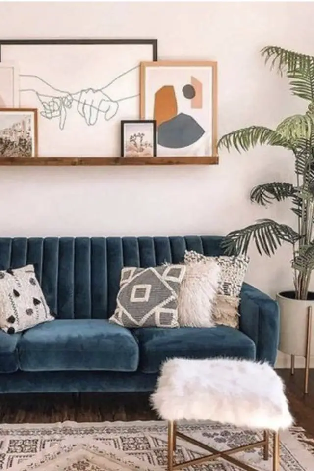couleur canape petit salon exemple velours bleu mur blanc moderne