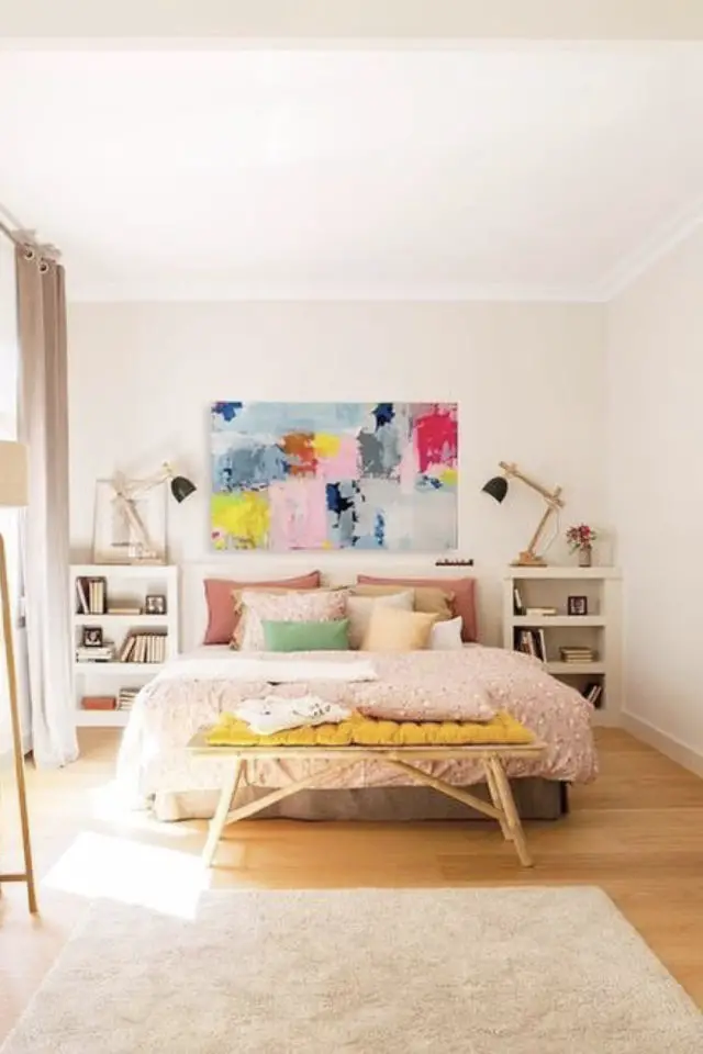 deco chambre printemps exemple toile peinture tête de lit coloré parure de lit rose
