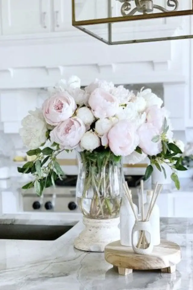 pivoine fleur cuisine modern glam détails décoration élégant et féminin