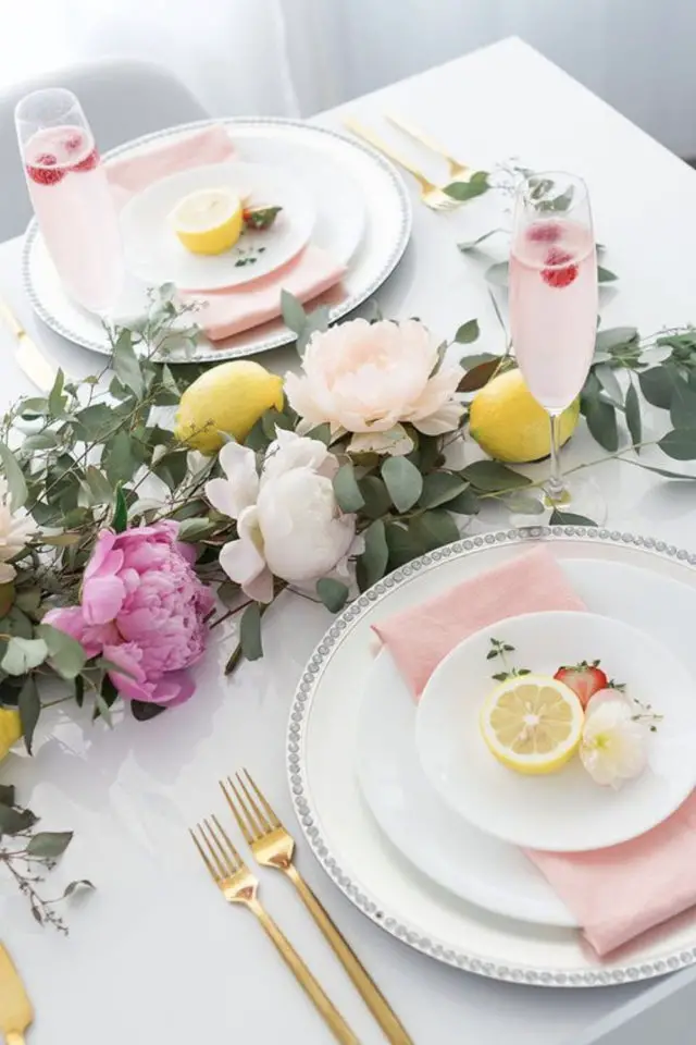 decoration de table agrume citron centre de table fleur pivoine rose jaune blanc vert