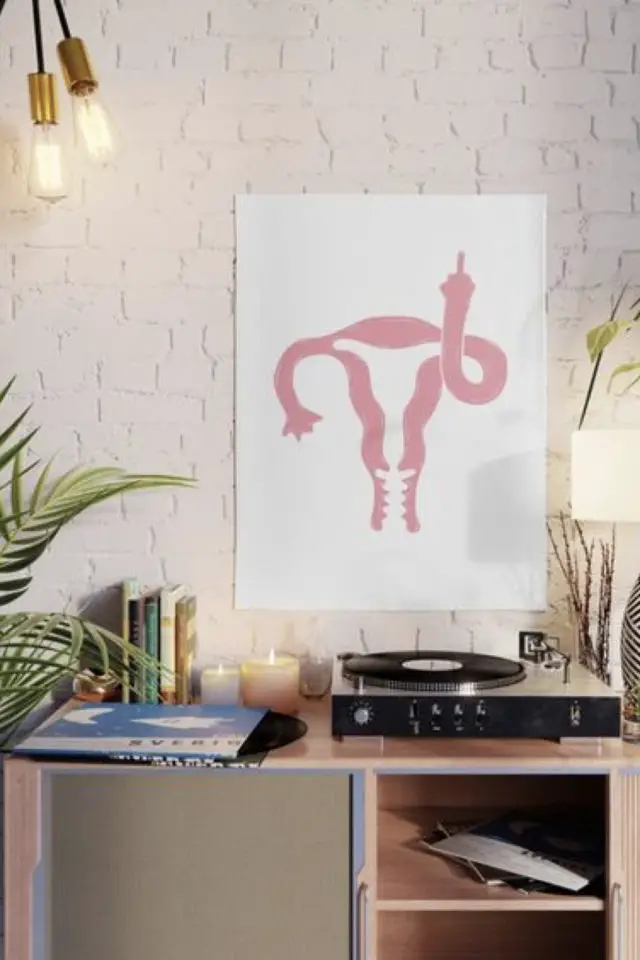 decoration decalee rock exemple affiche illustration féministe vagin doigt d'honneur