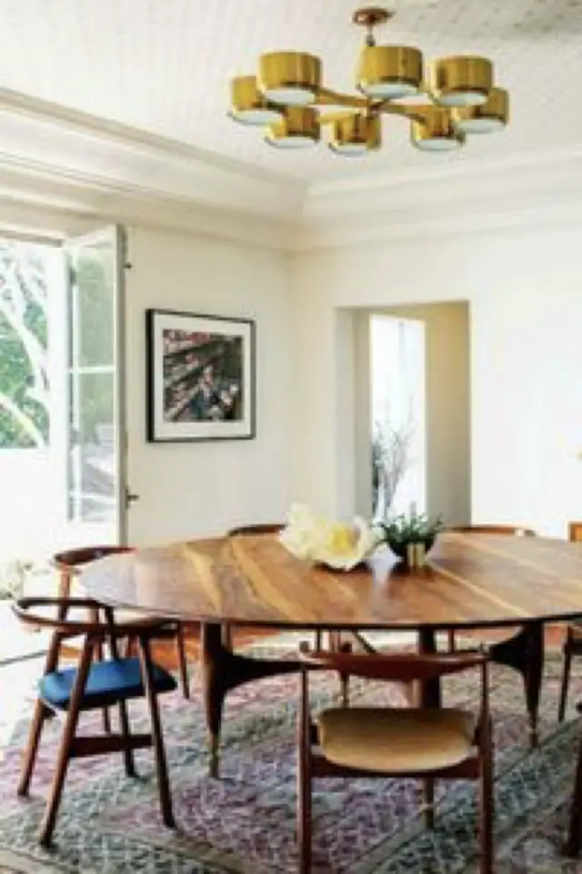 salle a manger vintage table bois oblongue ovale épuré piètement original mid century Modern