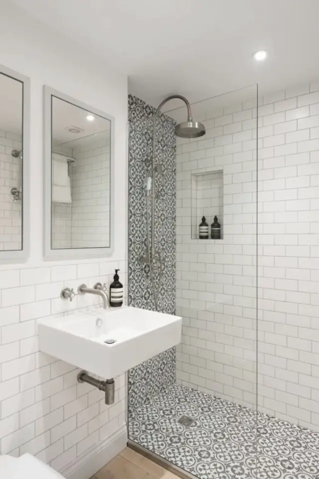 diy renovation salle de bain douche italienne carrelage sol et mur paroi verre