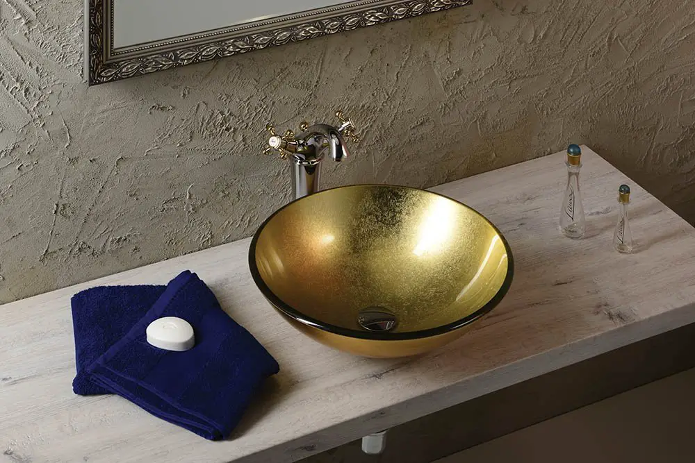 salle de bain elegance vasque en verre or laiton chic lavabo