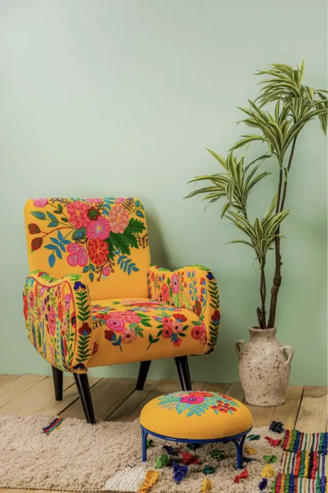 fauteuil motif original exemple jaune floral fleur