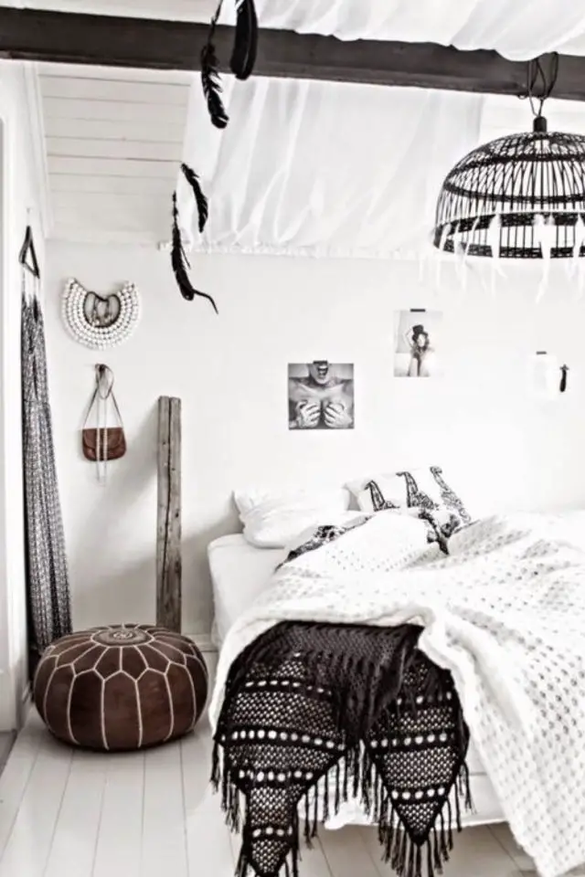 pouf en cuir motif marocain chambre à coucher style bohème chic