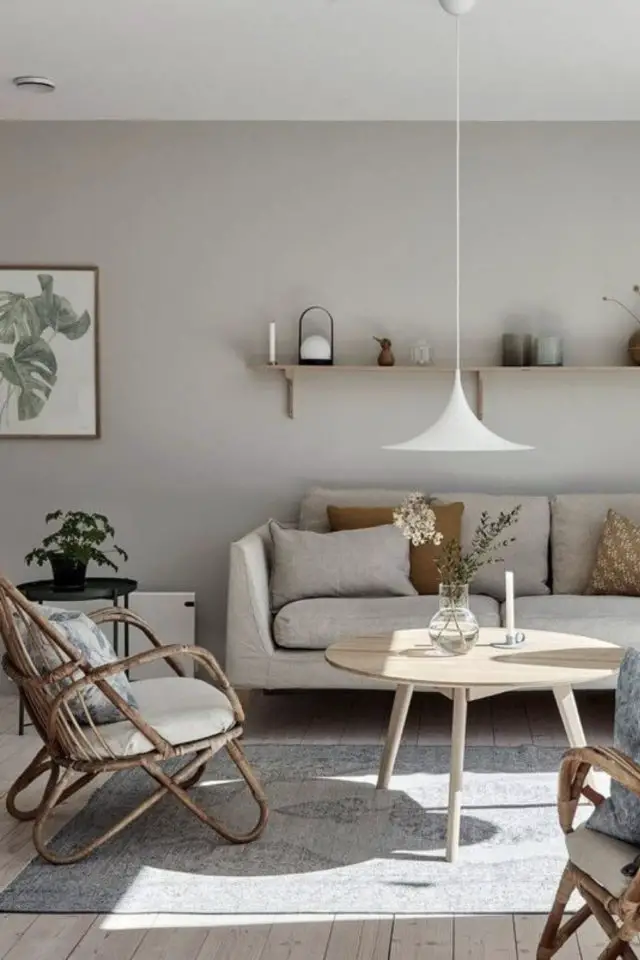 salon style slow living exemple peinture couleur neutre gris beige canapé moderne mobilier bois et rotin