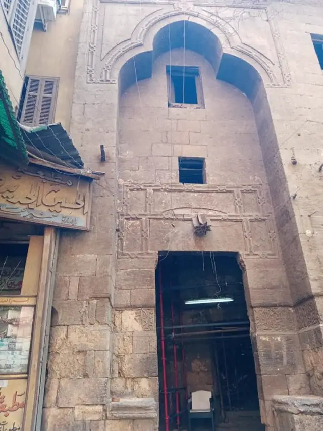 visite souk caire egypte détail oriental façade en pierre