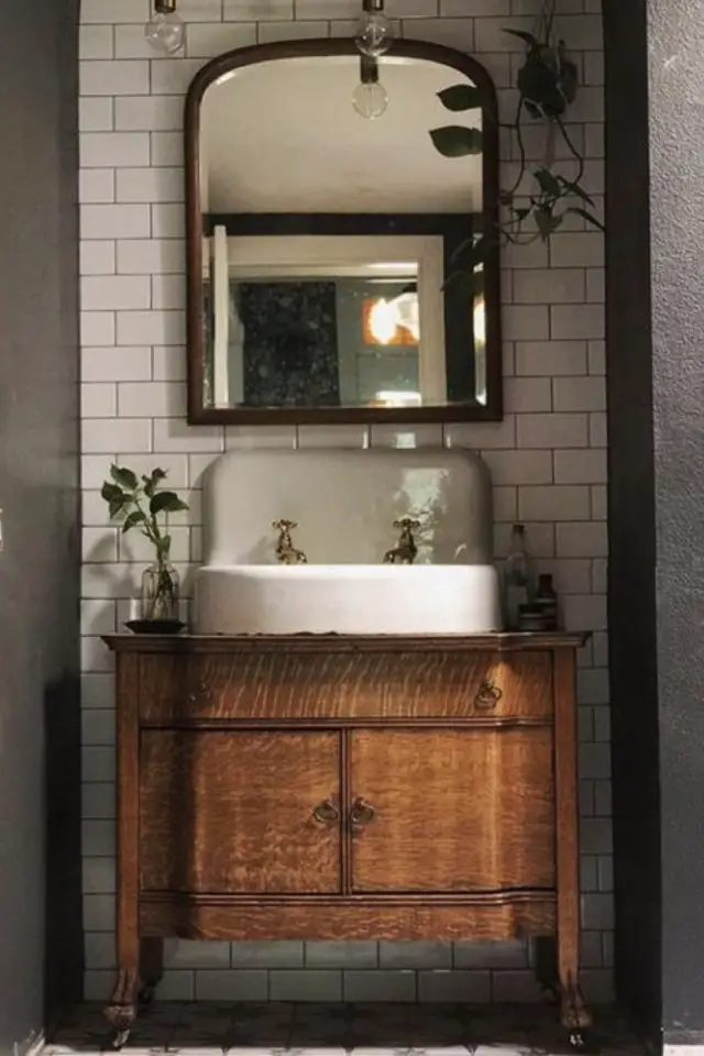 meuble vintage bois salle de bain petit espace buffet 2 portes sous vasque miroir ancien classique chic