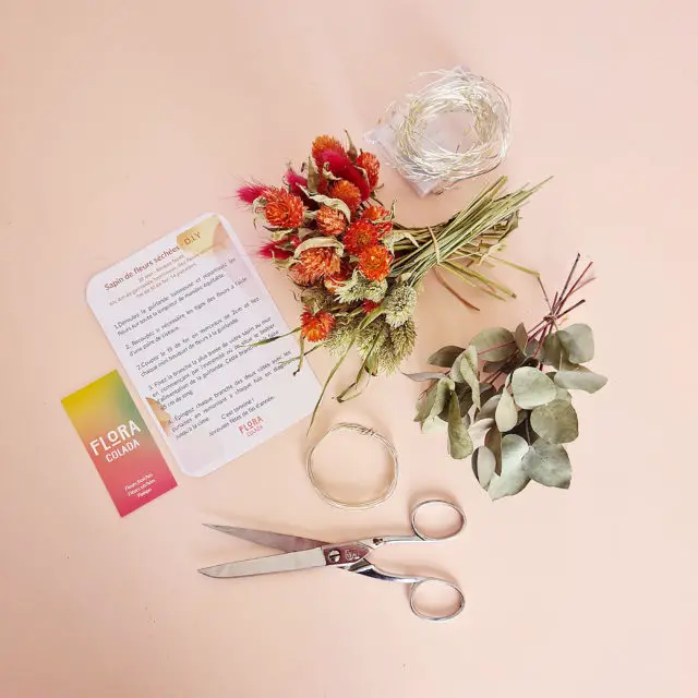 Kit-Do-It-Yourself-Sapin-fleurs-sechees coffret décoration à faire soi même