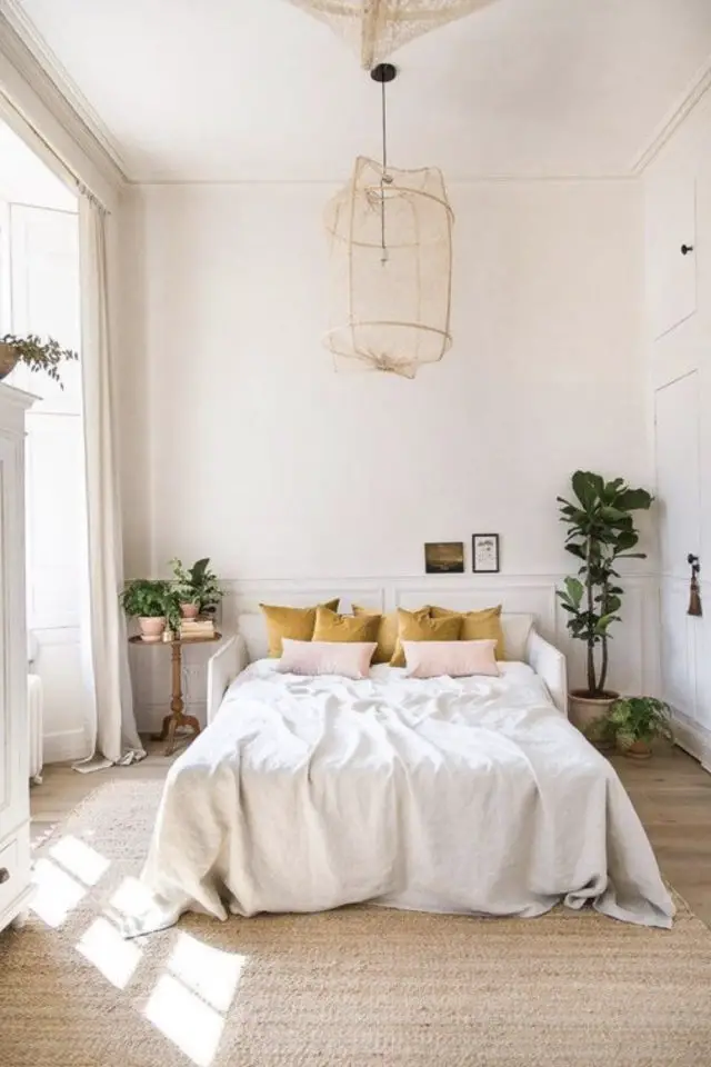 chambre adulte minimaliste simple moderne plantes lit deux places