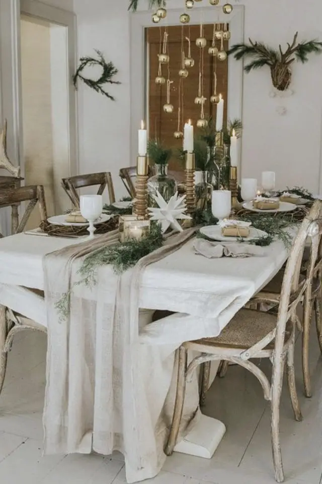 deco table noel nature exemple chemin de table léger beige bougie chandelier