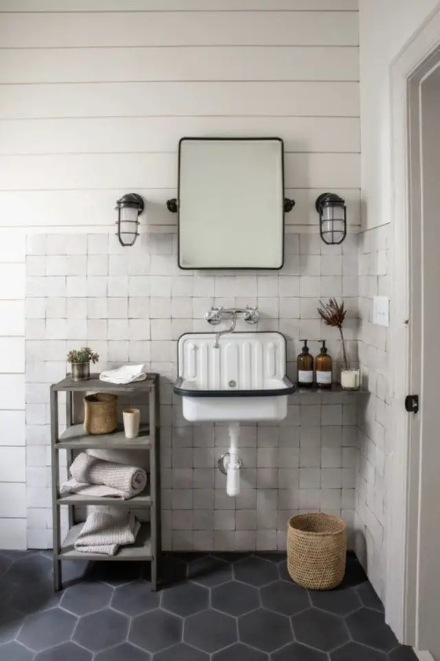 exemple zellige salle de bain ambiance vintage couleur blanc greige revêtement mural