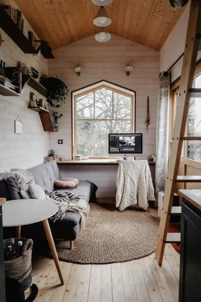 tiny house petit salon exemple décor slow canapé gris moderne simplicité