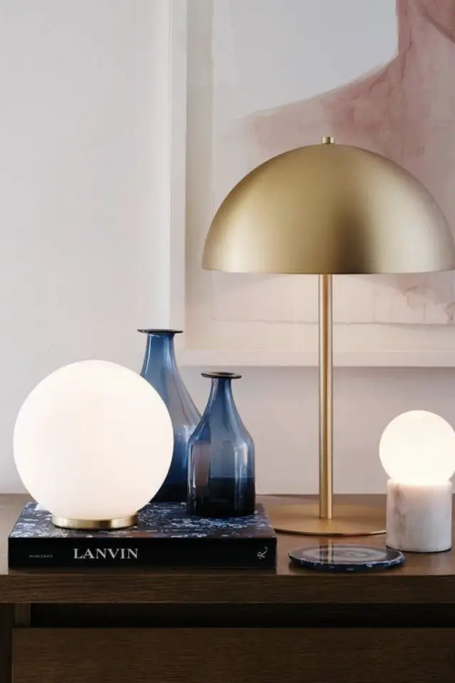 decoration tendance arrondie exemple lampe à poser moderne élégante ronde globe opaline