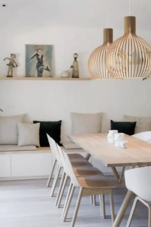 relooking salle a manger exemple style scandinave moderne blanc gris bois table rectangulaire banquette étagère