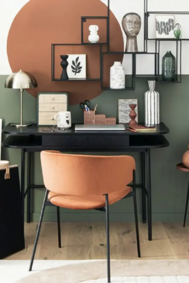 deco couleur terracotta rouille pas cher chaise de bureau noir et orange ambiance naturelle télétravail