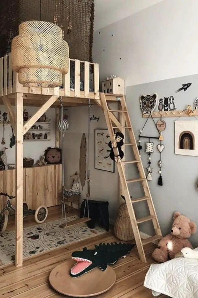 petite chambre enfant couleur exemple gris deux tons peinture lit mezzanine bois idée déco