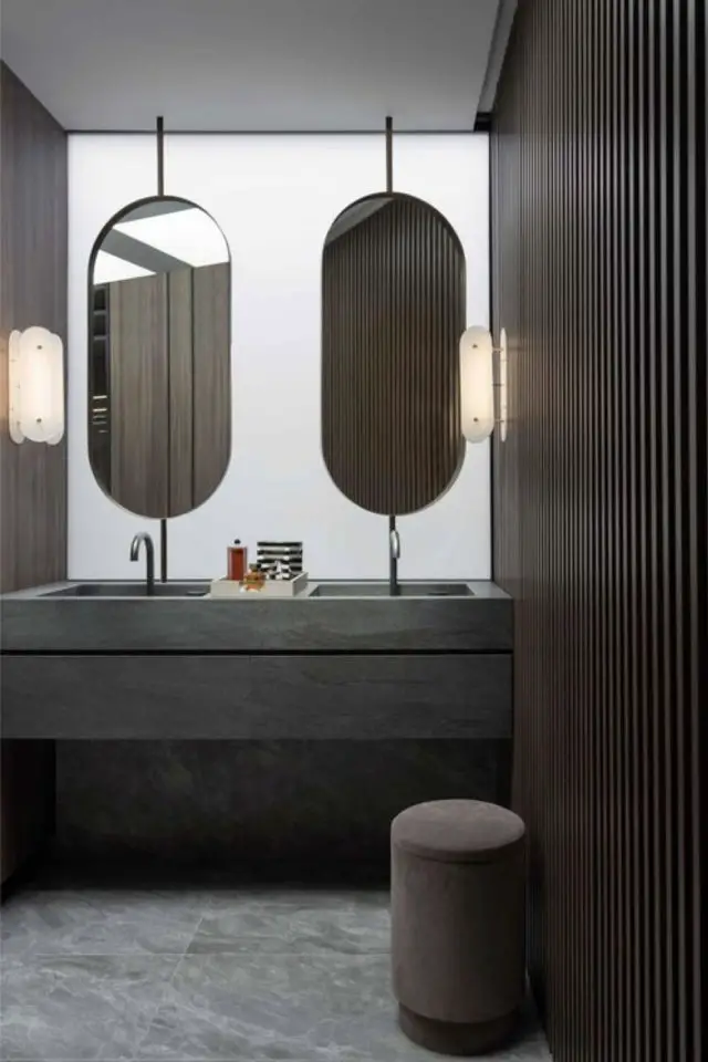 salle de bain miroir ovale exemple moderne design bois carrelage tendance