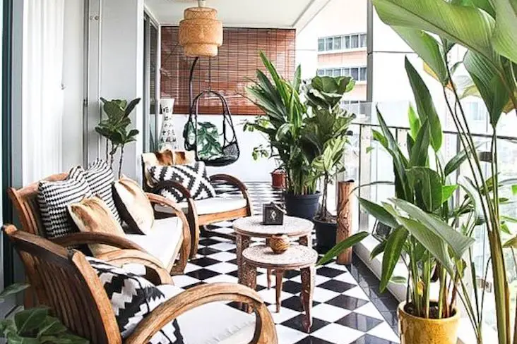 balcon idees a copier decoration aménagement plantes mobilier revêtement