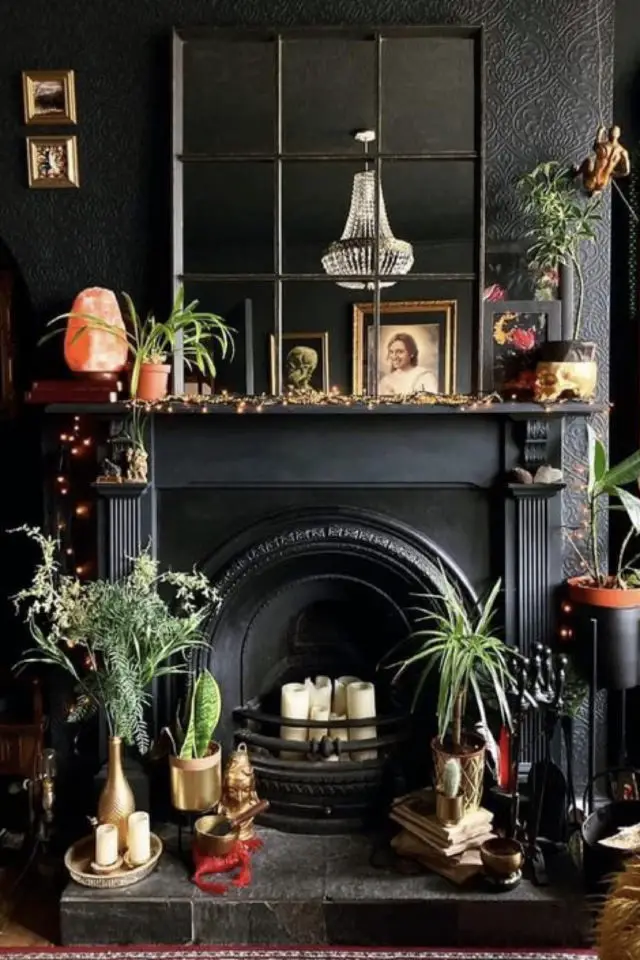 deco tim burton decryptee cheminee baroque gothique noir miroir plantes