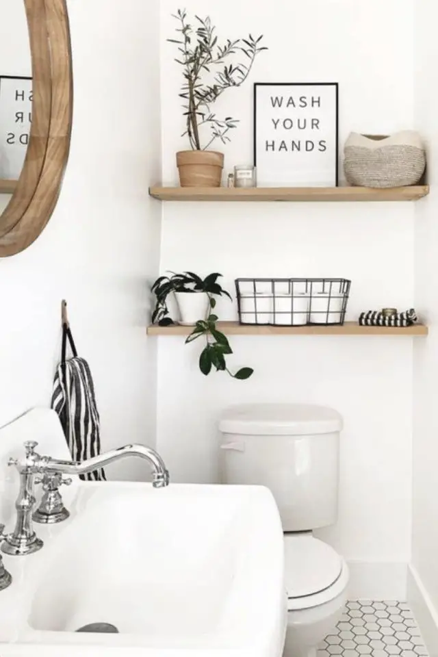 decoration toilettes salle de bain exemple espace clair bois et blanc accessoire