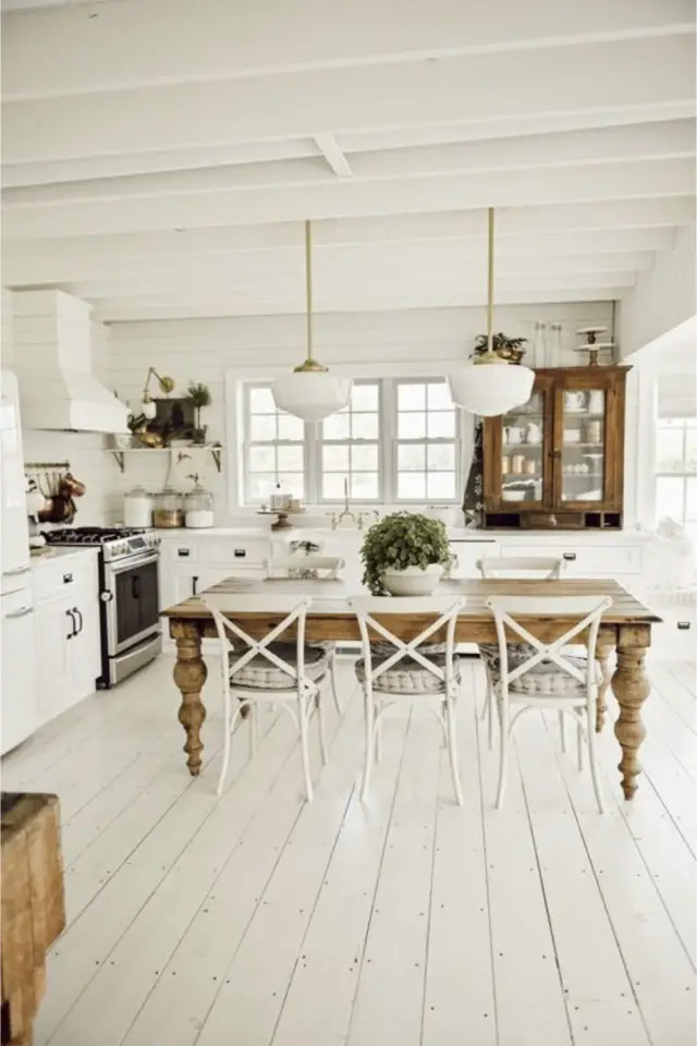 exemple table repas cuisine farmhouse chabi chic table bois blanc sobre et élégant