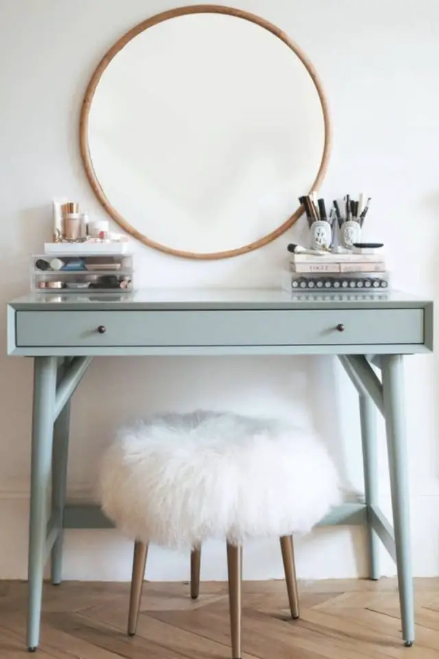 creer coiffeuse avec bureau exemple couleur vert aqua miroir rond tabouret fourrure 