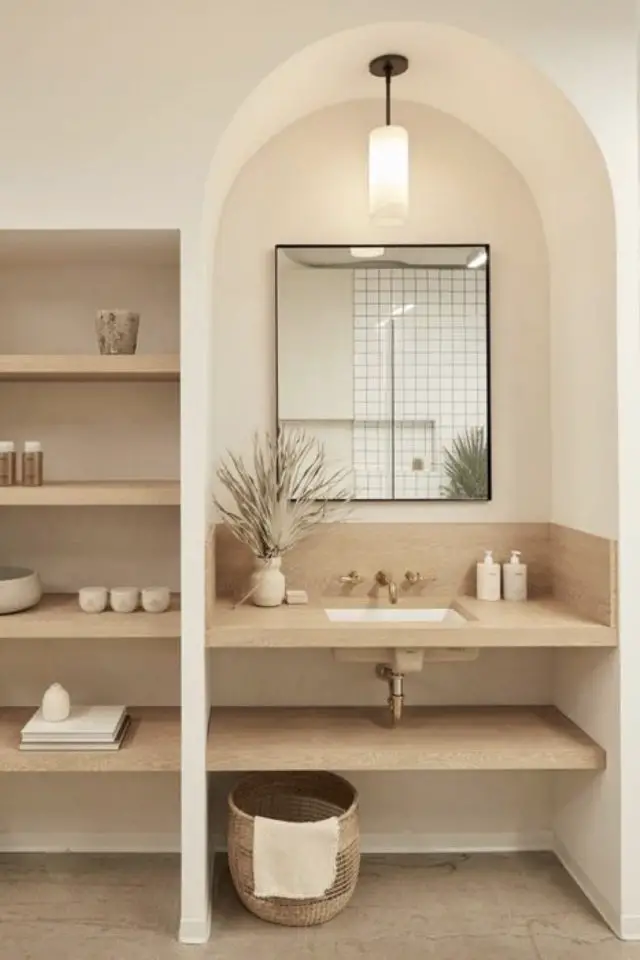exemple salle de bain miroir simple moderne élégant arche tendance arrondie