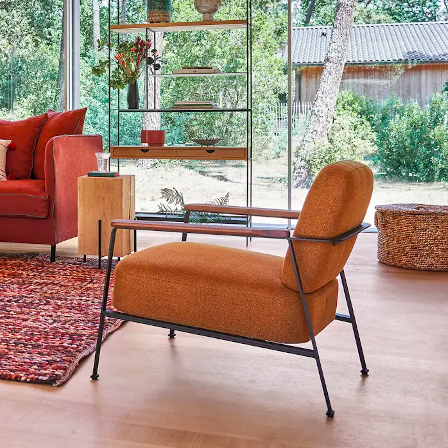 fauteuil vintage minimaliste deco intérieur moderne élégant mobilier salon séjour tendance