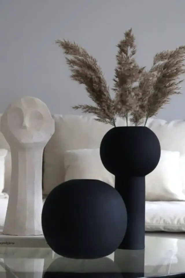 ou trouver decoration arrondie petit budget vase design contemporain élégant noir mat rond courbe