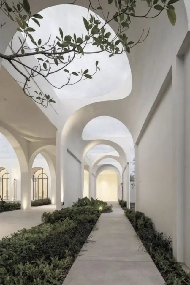 arche exterieure architecture exemple allée jardin coursive corridor élégant design