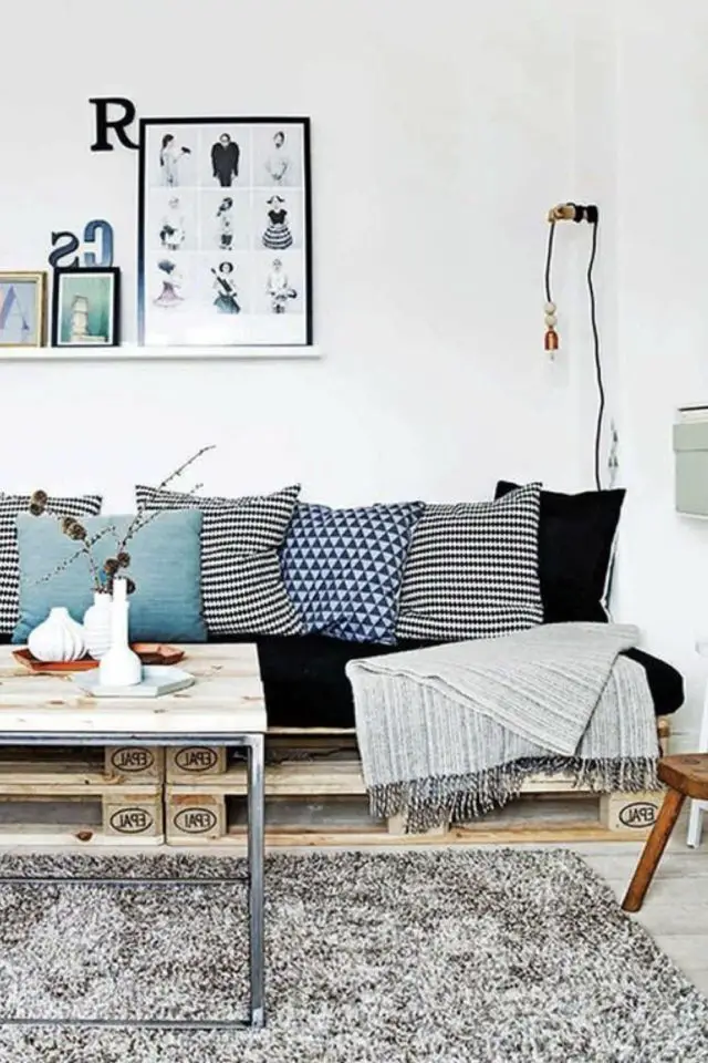 deco salon recup pas cher moderne canapé en palette DIY décor durable
