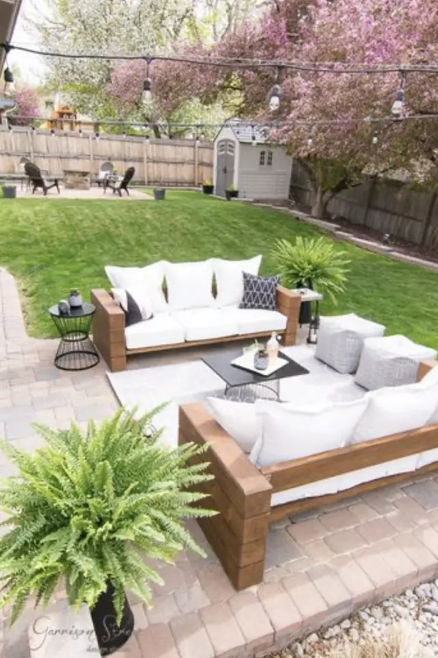 meuble jardin en bois deco exemple grand espace confortable terrasse moderne coussin cosy