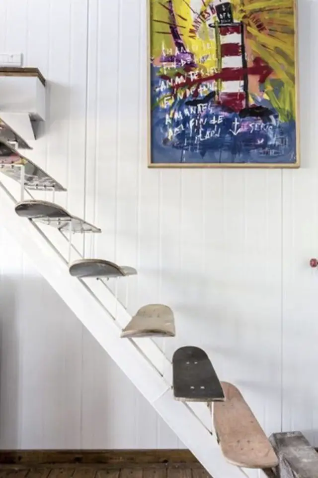 exemple recup planche skate decoration marches d'escaliers originales